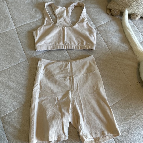 MATE the Label Organic Stretch Biker Short in Bone - Picture 3 of 6